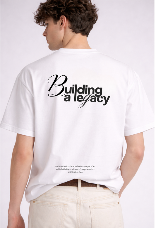 Man styling oversized t-shirt with jeans - 2026 fashion Minicon